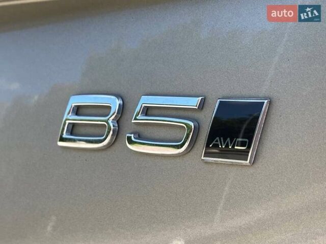 Серый Вольво ХС90, объемом двигателя 1.97 л и пробегом 75 тыс. км за 48490 $, фото 3 на Automoto.ua