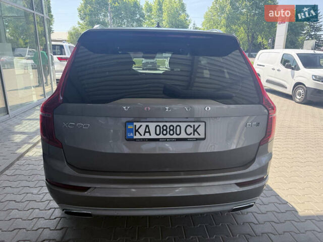 Серый Вольво ХС90, объемом двигателя 1.97 л и пробегом 45 тыс. км за 59880 $, фото 5 на Automoto.ua