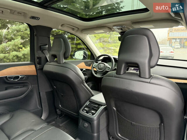 Серый Вольво ХС90, объемом двигателя 2 л и пробегом 27 тыс. км за 52000 $, фото 13 на Automoto.ua