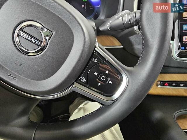 Сірий Вольво ХС90, об'ємом двигуна 1.97 л та пробігом 41 тис. км за 51999 $, фото 38 на Automoto.ua