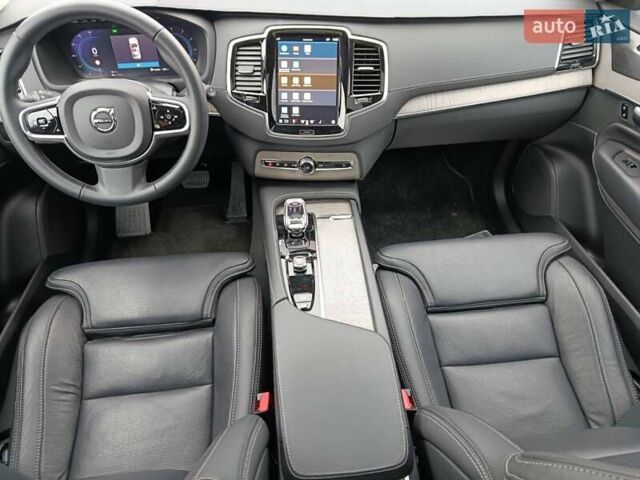 Вольво ХС90 2022 в Киеве на Automoto.ua Серый Вольво ХС90, объемом двигателя 1.97 л и пробегом 51 тыс. км за 57900 $, фото 18 на Automoto.ua