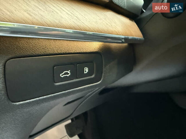 Серый Вольво ХС90, объемом двигателя 0 л и пробегом 42 тыс. км за 53000 $, фото 35 на Automoto.ua