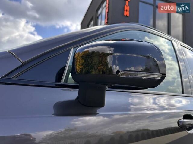 Серый Вольво ХС90, объемом двигателя 1.97 л и пробегом 50 тыс. км за 57700 $, фото 43 на Automoto.ua