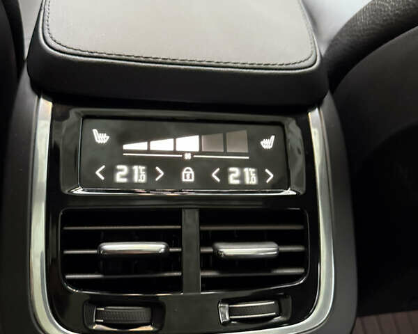 Серый Вольво ХС90, объемом двигателя 0 л и пробегом 42 тыс. км за 53000 $, фото 46 на Automoto.ua