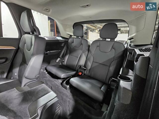 Сірий Вольво ХС90, об'ємом двигуна 1.97 л та пробігом 41 тис. км за 51999 $, фото 16 на Automoto.ua