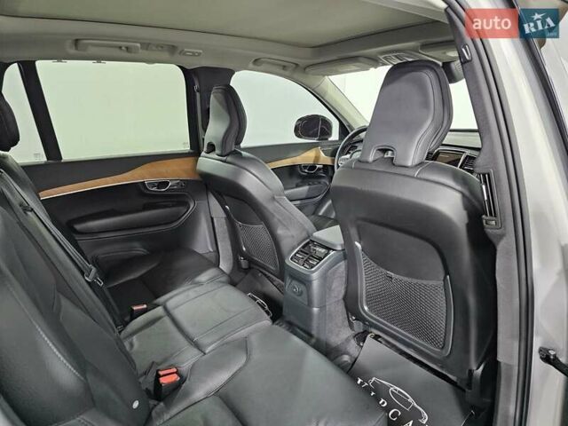 Сірий Вольво ХС90, об'ємом двигуна 1.97 л та пробігом 41 тис. км за 51999 $, фото 18 на Automoto.ua