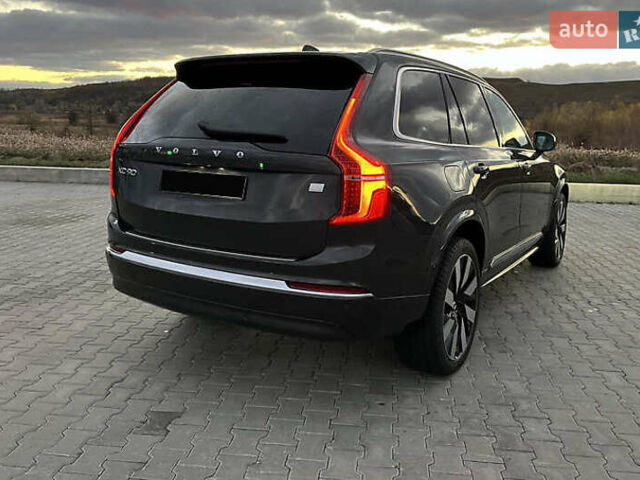 Серый Вольво ХС90, объемом двигателя 1.97 л и пробегом 35 тыс. км за 41200 $, фото 5 на Automoto.ua