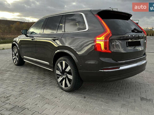 Серый Вольво ХС90, объемом двигателя 1.97 л и пробегом 35 тыс. км за 41200 $, фото 4 на Automoto.ua