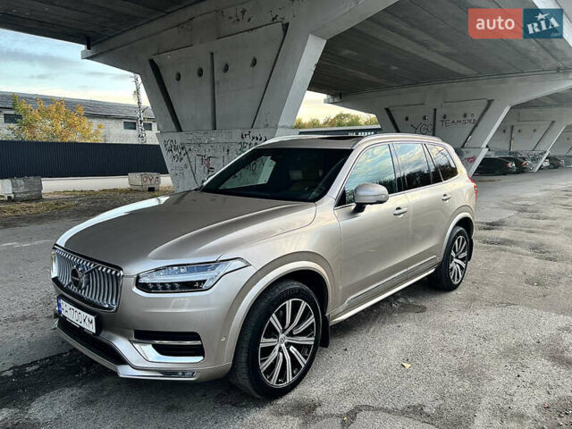 Вольво ХС90 2023 в Киеве на Automoto.ua Серый Вольво ХС90, объемом двигателя 1.97 л и пробегом 114 тыс. км за 53500 $, фото 2 на Automoto.ua