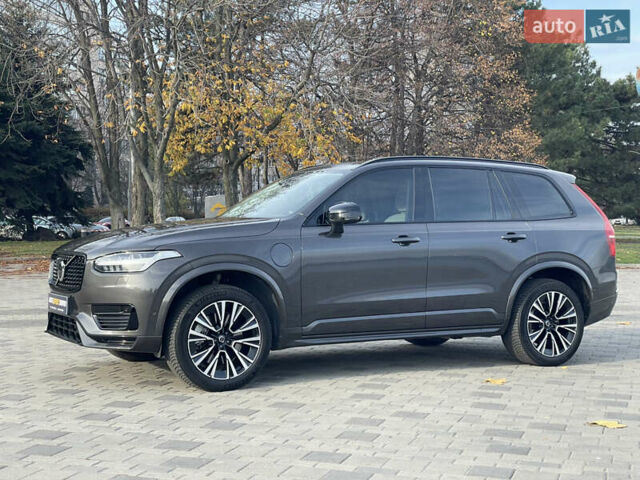 Серый Вольво ХС90, объемом двигателя 2 л и пробегом 65 тыс. км за 62400 $, фото 2 на Automoto.ua