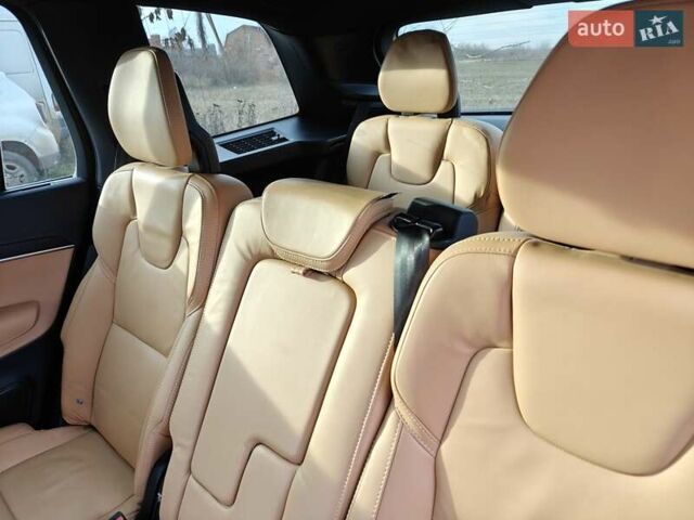 Сірий Вольво ХС90, об'ємом двигуна 1.97 л та пробігом 21 тис. км за 62000 $, фото 22 на Automoto.ua