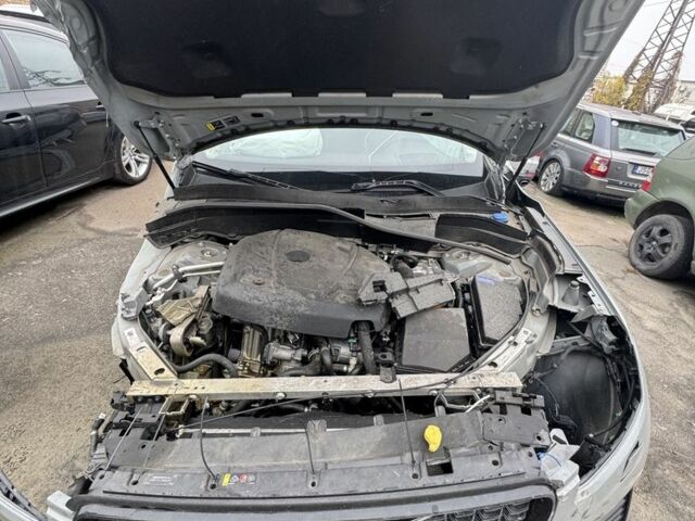 Сірий Вольво ХС90, об'ємом двигуна 2 л та пробігом 80 тис. км за 12500 $, фото 2 на Automoto.ua