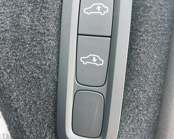 Серый Вольво ХС90, объемом двигателя 2 л и пробегом 65 тыс. км за 62400 $, фото 28 на Automoto.ua