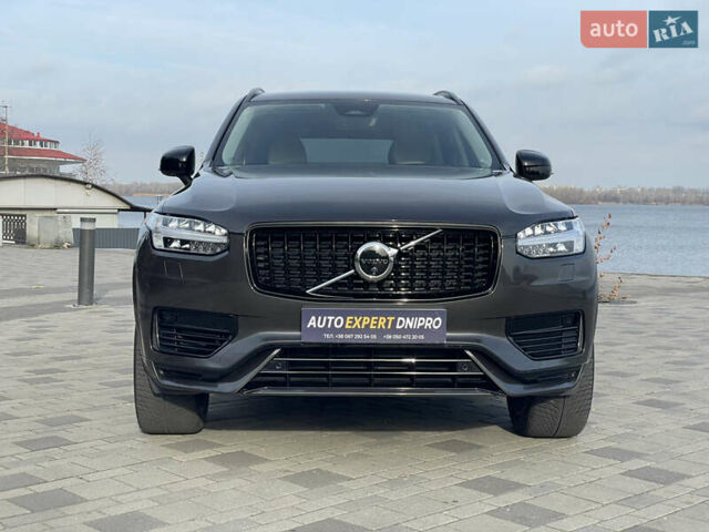 Серый Вольво ХС90, объемом двигателя 2 л и пробегом 65 тыс. км за 62400 $, фото 11 на Automoto.ua