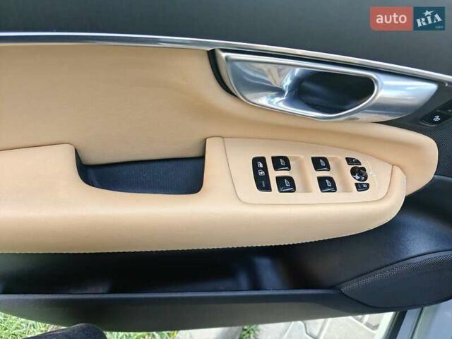 Сірий Вольво ХС90, об'ємом двигуна 1.97 л та пробігом 21 тис. км за 62000 $, фото 14 на Automoto.ua