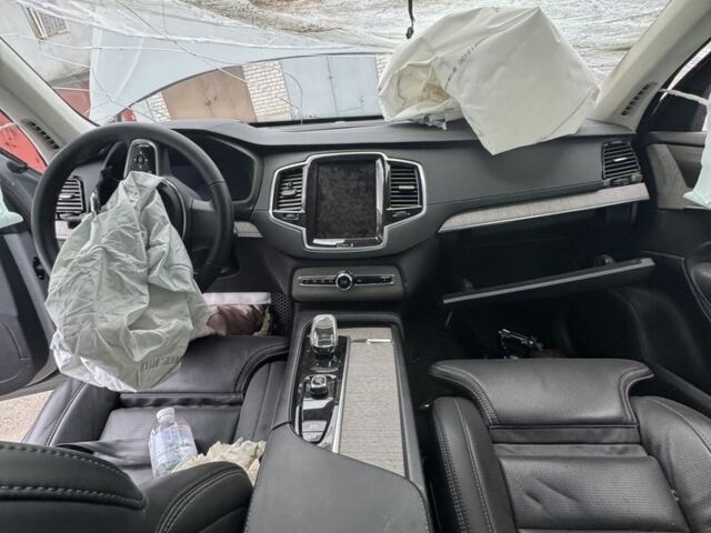 Сірий Вольво ХС90, об'ємом двигуна 2 л та пробігом 80 тис. км за 12500 $, фото 7 на Automoto.ua