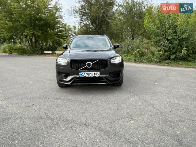 Серый Вольво ХС90, объемом двигателя 1.97 л и пробегом 61 тыс. км за 72300 $, фото 3 на Automoto.ua