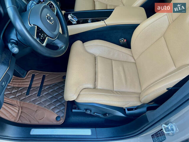 Вольво ХС90 2023 в Киеве на Automoto.ua Серый Вольво ХС90, объемом двигателя 1.97 л и пробегом 114 тыс. км за 53500 $, фото 82 на Automoto.ua