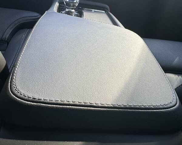 Серый Вольво ХС90, объемом двигателя 2 л и пробегом 14 тыс. км за 69333 $, фото 41 на Automoto.ua