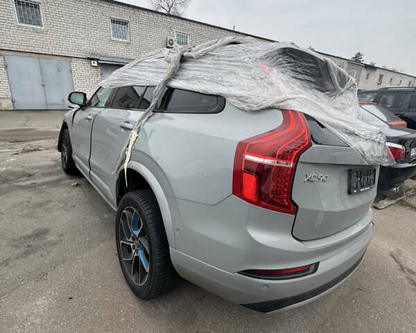 Серый Вольво ХС90, объемом двигателя 2 л и пробегом 80 тыс. км за 12500 $, фото 2 на Automoto.ua