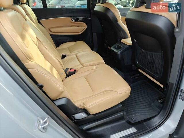 Сірий Вольво ХС90, об'ємом двигуна 1.97 л та пробігом 21 тис. км за 62000 $, фото 20 на Automoto.ua