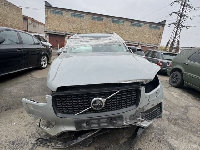 Сірий Вольво ХС90, об'ємом двигуна 2 л та пробігом 80 тис. км за 12500 $, фото 1 на Automoto.ua