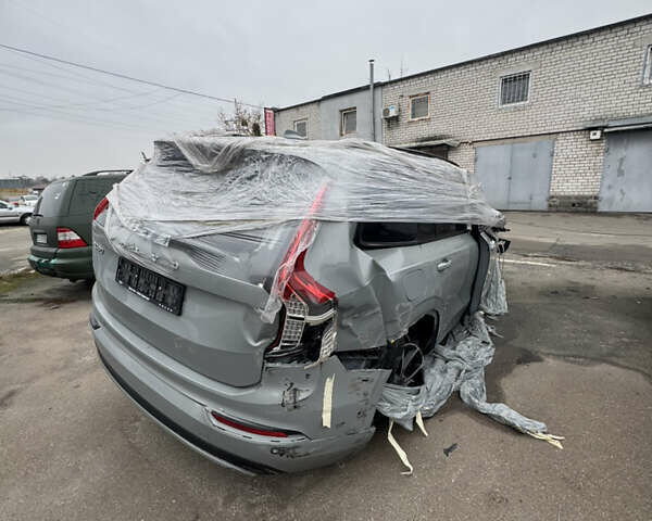 Серый Вольво ХС90, объемом двигателя 2 л и пробегом 80 тыс. км за 12500 $, фото 4 на Automoto.ua