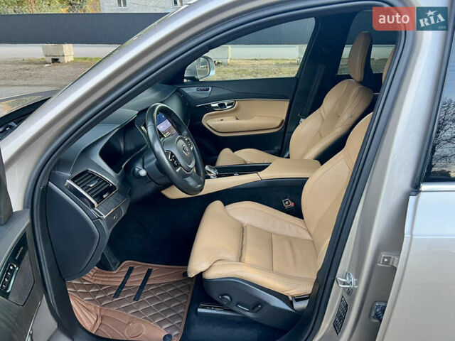 Вольво ХС90 2023 в Киеве на Automoto.ua Серый Вольво ХС90, объемом двигателя 1.97 л и пробегом 114 тыс. км за 53500 $, фото 77 на Automoto.ua