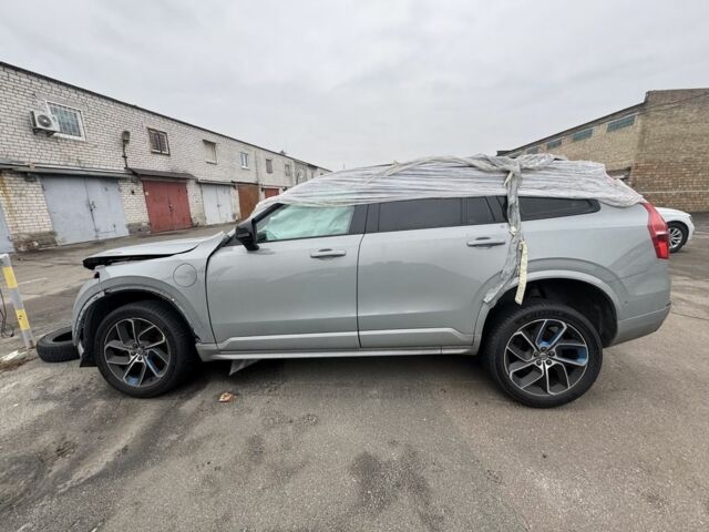 Сірий Вольво ХС90, об'ємом двигуна 2 л та пробігом 80 тис. км за 12500 $, фото 10 на Automoto.ua