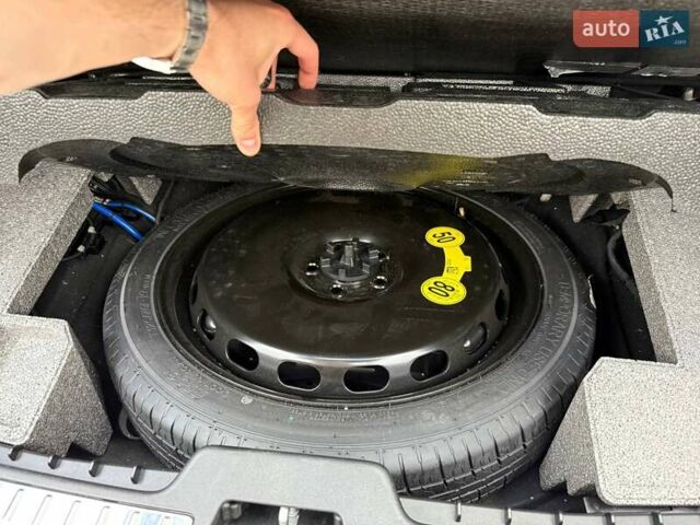 Серый Вольво ХС90, объемом двигателя 2 л и пробегом 24 тыс. км за 47000 $, фото 22 на Automoto.ua