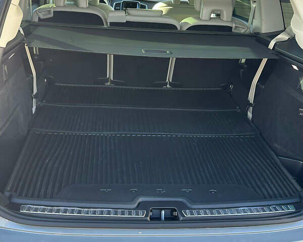 Серый Вольво ХС90, объемом двигателя 1.97 л и пробегом 12 тыс. км за 60500 $, фото 16 на Automoto.ua