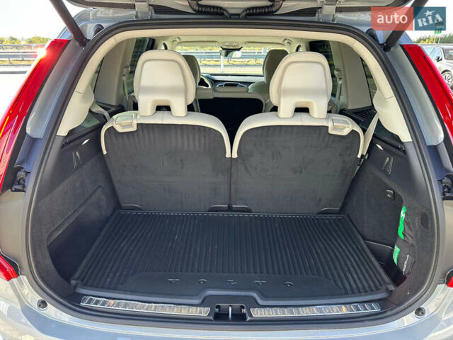 Серый Вольво ХС90, объемом двигателя 1.97 л и пробегом 12 тыс. км за 60500 $, фото 5 на Automoto.ua