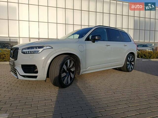 Серый Вольво ХС90, объемом двигателя 1.97 л и пробегом 21 тыс. км за 83700 $, фото 4 на Automoto.ua