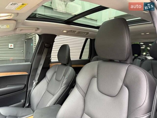 Серый Вольво ХС90, объемом двигателя 2 л и пробегом 24 тыс. км за 47000 $, фото 8 на Automoto.ua