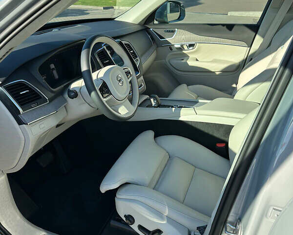 Серый Вольво ХС90, объемом двигателя 1.97 л и пробегом 12 тыс. км за 60500 $, фото 13 на Automoto.ua