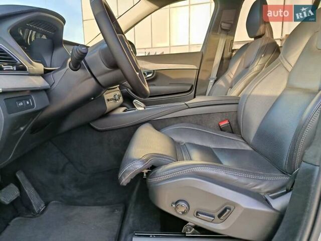 Серый Вольво ХС90, объемом двигателя 1.97 л и пробегом 21 тыс. км за 83700 $, фото 17 на Automoto.ua