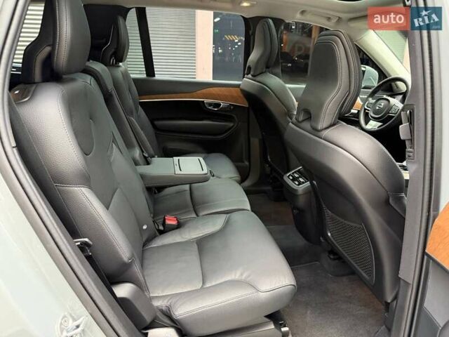 Серый Вольво ХС90, объемом двигателя 2 л и пробегом 24 тыс. км за 47000 $, фото 19 на Automoto.ua