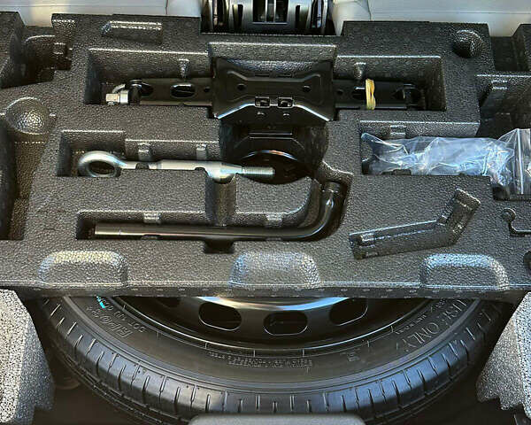 Серый Вольво ХС90, объемом двигателя 1.97 л и пробегом 12 тыс. км за 60500 $, фото 15 на Automoto.ua