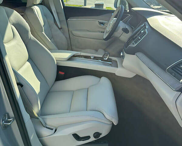 Серый Вольво ХС90, объемом двигателя 1.97 л и пробегом 12 тыс. км за 60500 $, фото 9 на Automoto.ua