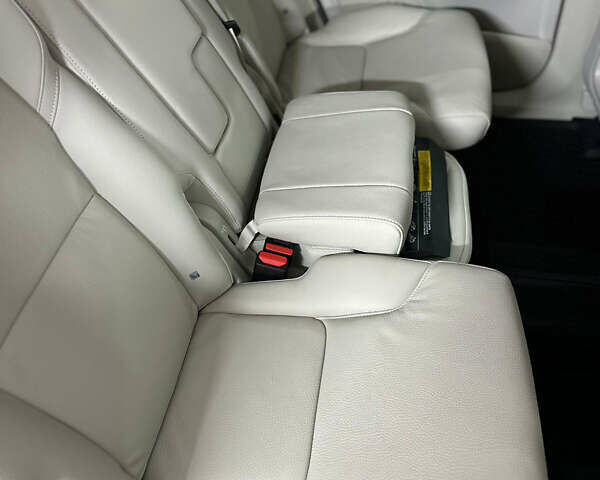 Серый Вольво ХС90, объемом двигателя 1.97 л и пробегом 12 тыс. км за 60500 $, фото 17 на Automoto.ua