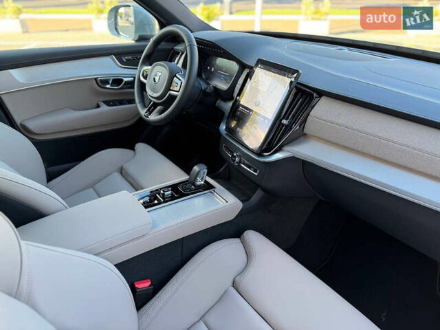 Серый Вольво ХС90, объемом двигателя 1.97 л и пробегом 1 тыс. км за 63500 $, фото 3 на Automoto.ua