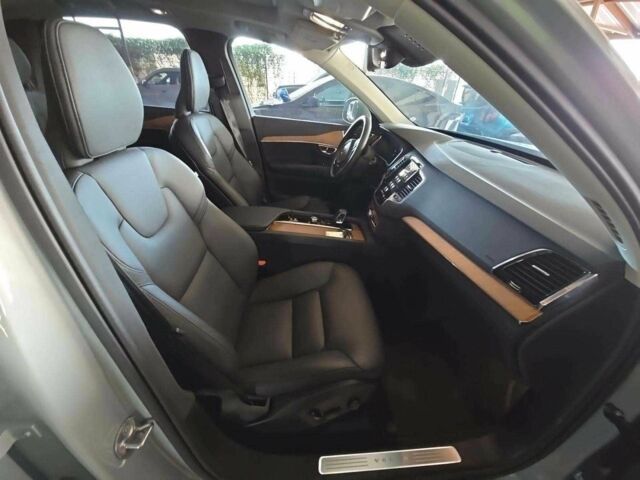 Серый Вольво ХС90, объемом двигателя 0 л и пробегом 22 тыс. км за 30500 $, фото 4 на Automoto.ua