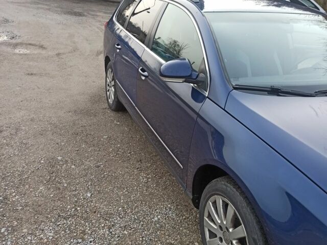 Синий Вольво ХС90, объемом двигателя 2 л и пробегом 296 тыс. км за 2999 $, фото 4 на Automoto.ua