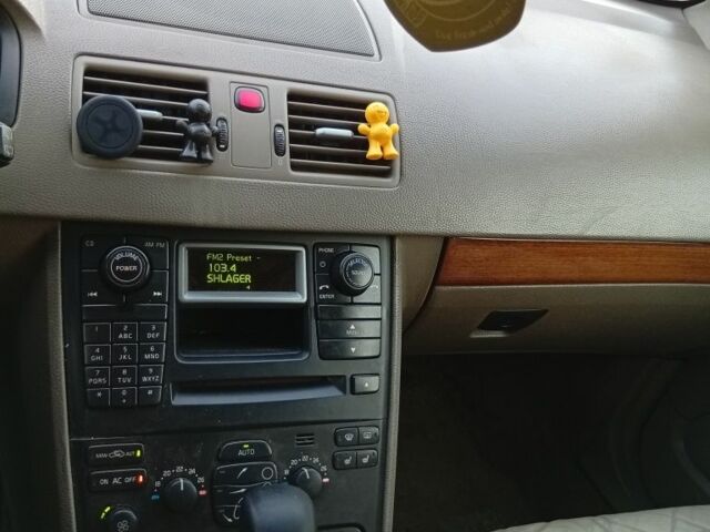 Синий Вольво ХС90, объемом двигателя 2.4 л и пробегом 390 тыс. км за 3700 $, фото 4 на Automoto.ua