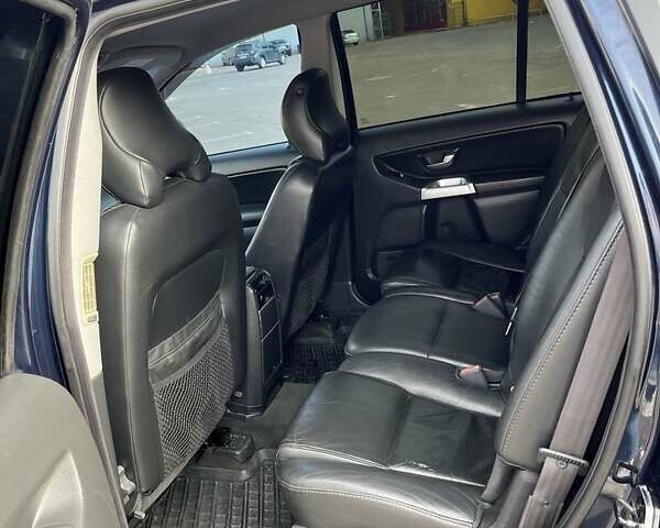 Синий Вольво ХС90, объемом двигателя 2.5 л и пробегом 370 тыс. км за 8200 $, фото 3 на Automoto.ua