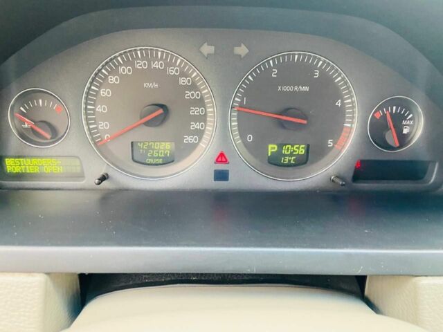 Синий Вольво ХС90, объемом двигателя 0 л и пробегом 427 тыс. км за 3500 $, фото 10 на Automoto.ua