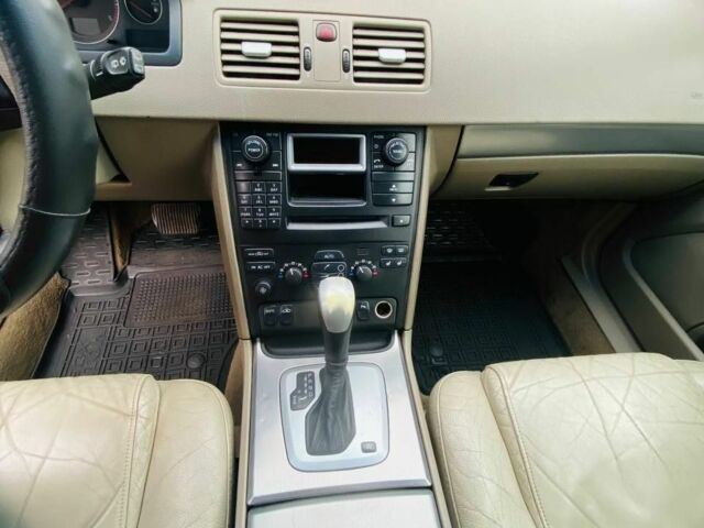 Синий Вольво ХС90, объемом двигателя 0 л и пробегом 427 тыс. км за 3500 $, фото 8 на Automoto.ua