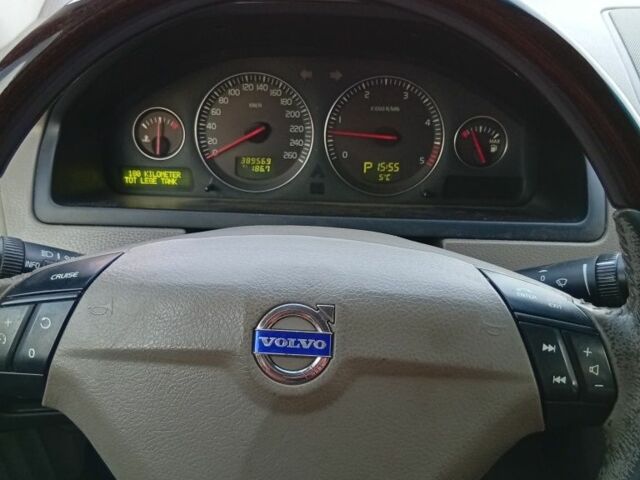 Синий Вольво ХС90, объемом двигателя 2.4 л и пробегом 390 тыс. км за 3700 $, фото 5 на Automoto.ua