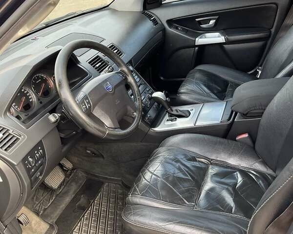 Синий Вольво ХС90, объемом двигателя 2.5 л и пробегом 370 тыс. км за 8200 $, фото 4 на Automoto.ua