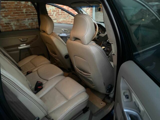 Синий Вольво ХС90, объемом двигателя 2.4 л и пробегом 265 тыс. км за 5200 $, фото 14 на Automoto.ua